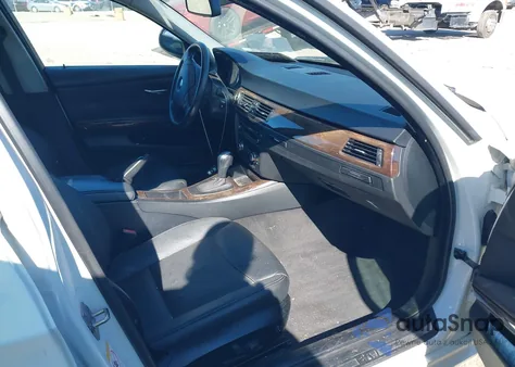 2009 BMW 328I z USA, uszkodzony, nr VIN WBAPH575X9NM34039